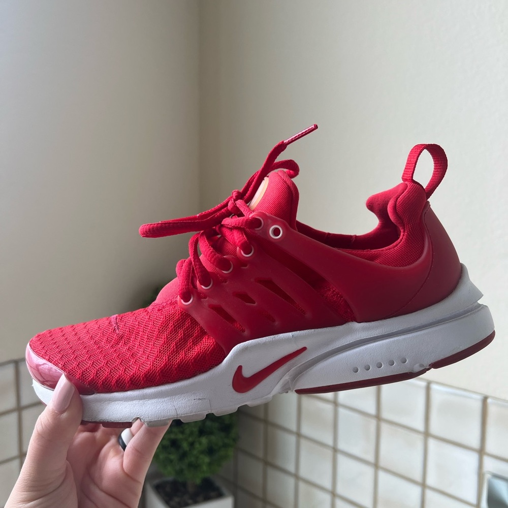 Nike Presto (Red) Size 7 in Women